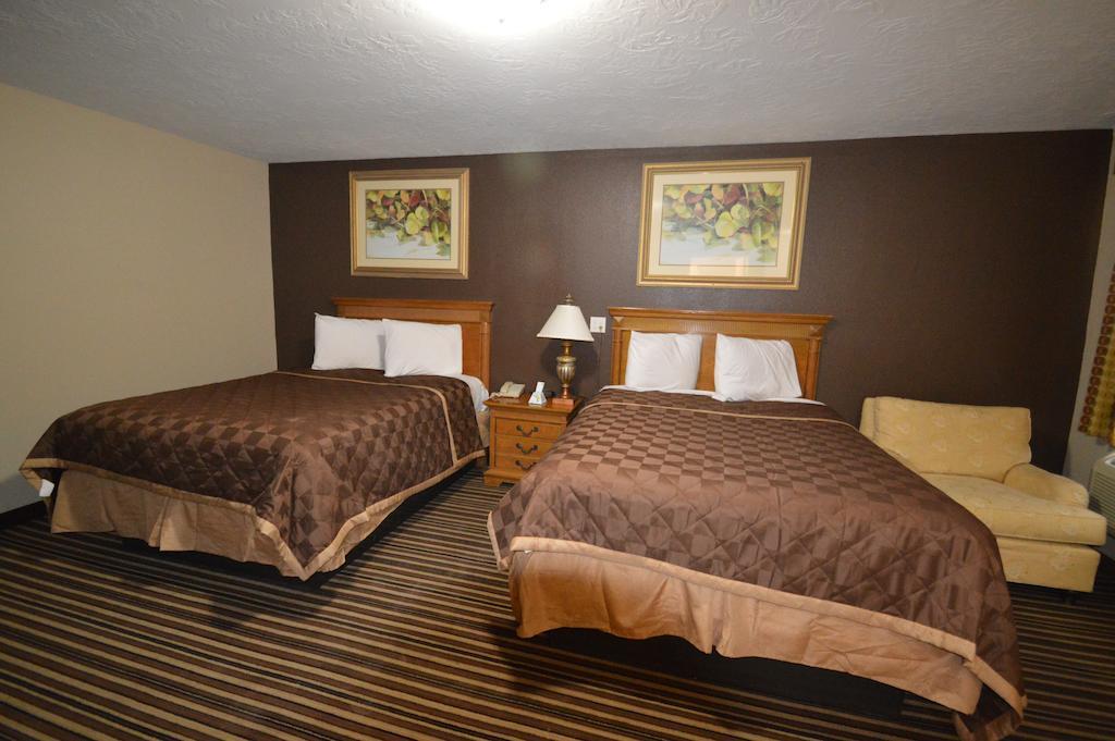 Executive Inn Snyder Exterior photo