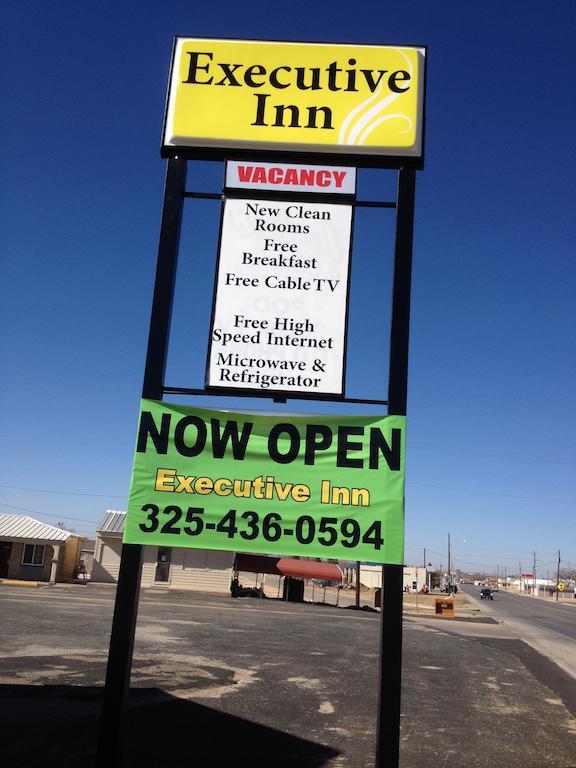 Executive Inn Snyder Exterior photo