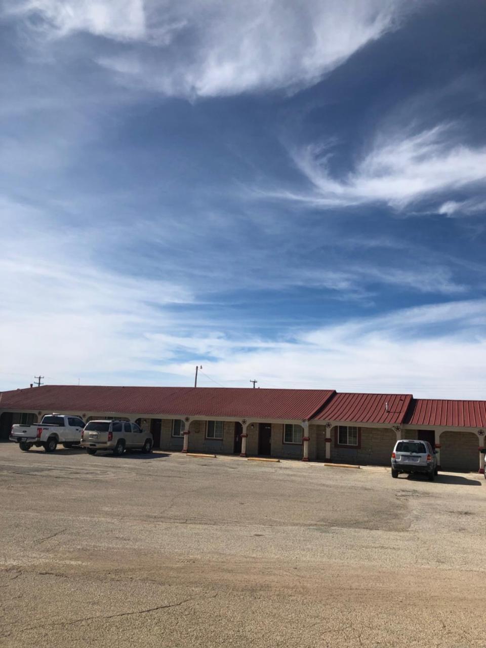 Executive Inn Snyder Exterior photo